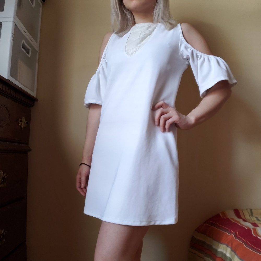 Zara White Ivory Cold Shoulder Shift Dress Small - Picture 8 of 8